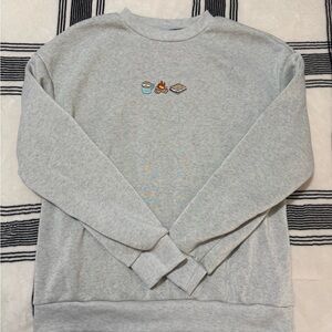 SHEIN Light Gray Crewneck Sweater with Camping Embroidery